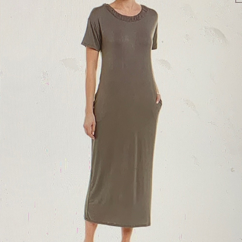 Bobeau Cinched Back Maxi Dress w/ Pockets
